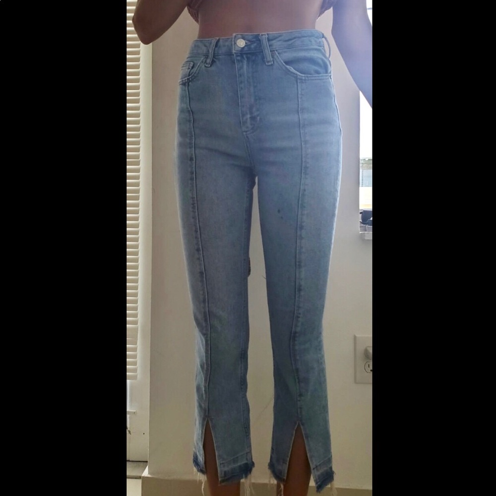 Jenas with cute detail on the bottom